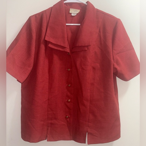 Red Short-Sleeve collared Shirt with Attached Floral Scarf - Picture 3 of 6